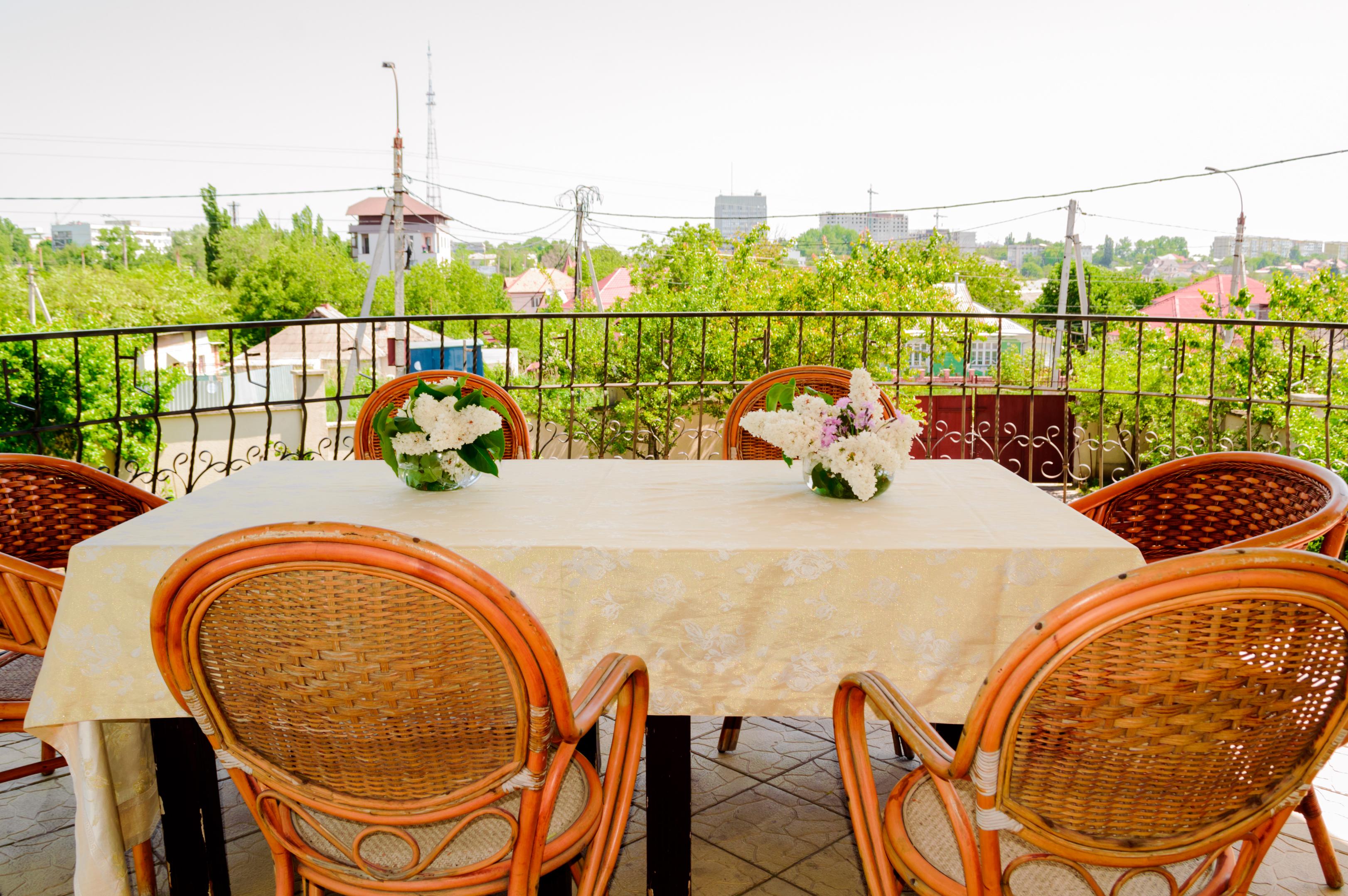 Hotel EZIO Chişinǎu Buitenkant foto