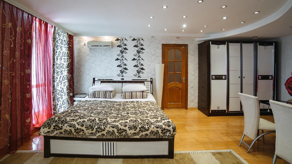 Hotel EZIO Chişinǎu Kamer foto