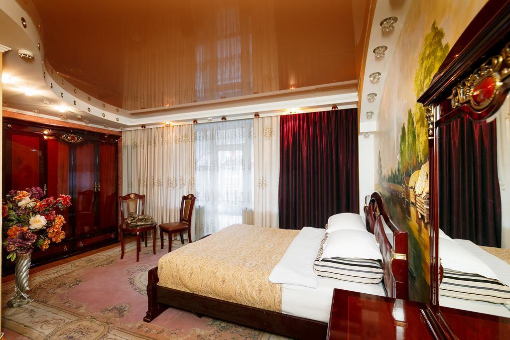 Hotel EZIO Chişinǎu Buitenkant foto