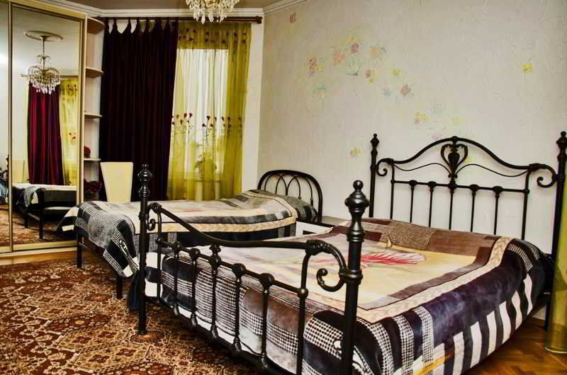 Hotel EZIO Chişinǎu Buitenkant foto